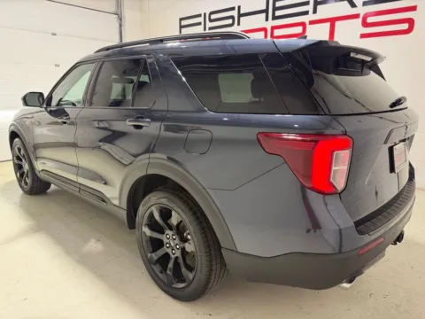 More photos of 2024 Ford Explorer ST-Line at Fishers Imports - North East, IN