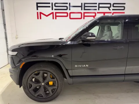 More photos of 2023 Rivian R1T Adventure Quad Motor Large Pack at Fishers Imports - North East, IN