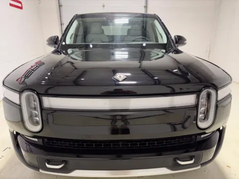 More photos of 2023 Rivian R1T Adventure Quad Motor Large Pack at Fishers Imports - North East, IN