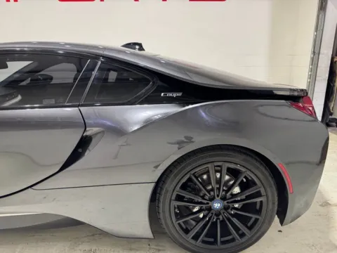 More photos of 2019 BMW i8 at Fishers Imports - North East, IN