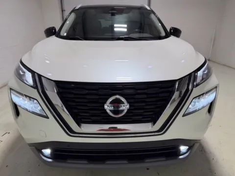 More photos of 2021 Nissan Rogue SL at Fishers Imports - North East, IN