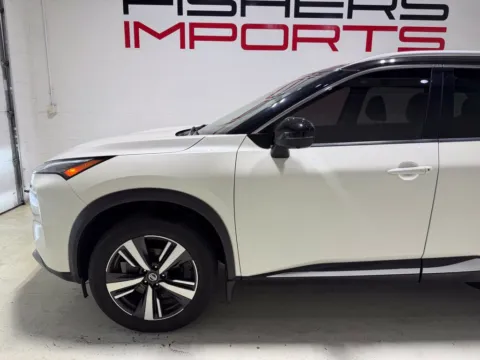 More photos of 2021 Nissan Rogue SL at Fishers Imports - North East, IN