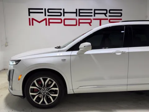 More photos of 2022 Cadillac XT6 Sport at Fishers Imports - North East, IN