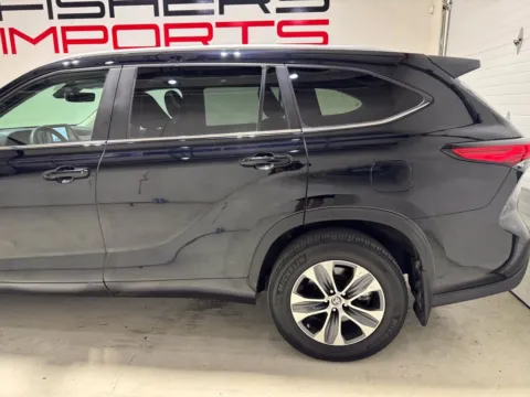 More photos of 2023 Toyota Highlander XLE at Fishers Imports - North East, IN