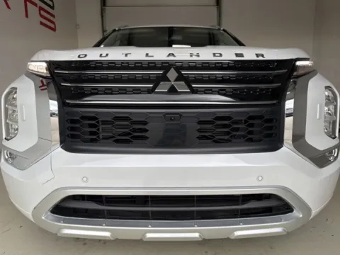 Photos of 2023 Mitsubishi Outlander SEL Black Edition for sale in Fishers, IN at Fishers Imports - North East