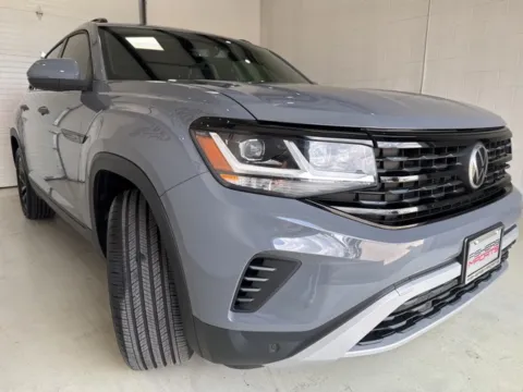 Another view of 2022 Volkswagen Atlas Cross Sport 3.6L V6 SE w/Technology for sale in Fishers, IN at Fishers Imports - North East
