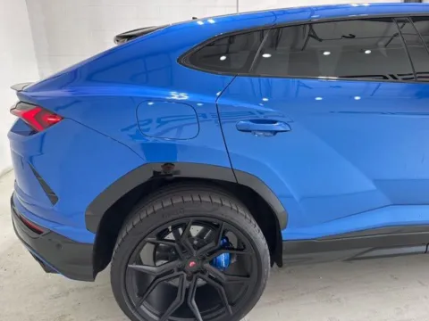 More photos of 2020 Lamborghini Urus at Fishers Imports - North East, IN