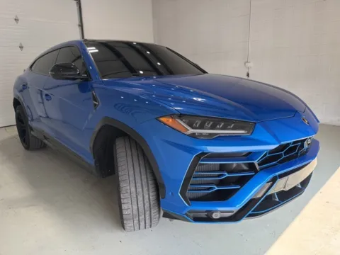 More photos of 2020 Lamborghini Urus at Fishers Imports - North East, IN