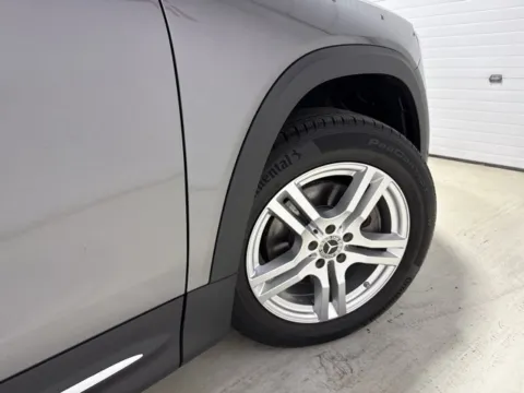 More photos of 2021 Mercedes-Benz GLB 250 at Fishers Imports - North East, IN