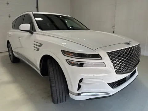 More photos of 2022 Genesis GV80 2.5T at Fishers Imports - North East, IN
