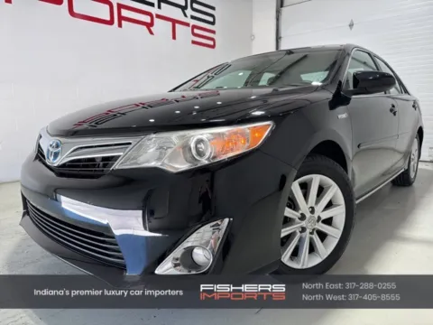 Black 2012 Toyota Camry Hybrid XLE for sale in Fishers, IN