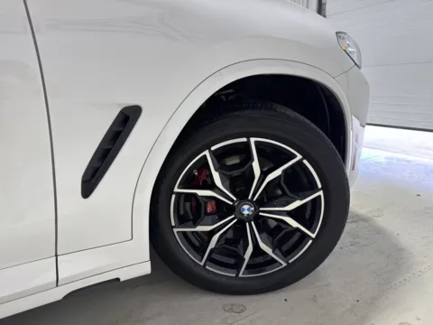 More photos of 2022 BMW X4 M40i at Fishers Imports - North East, IN