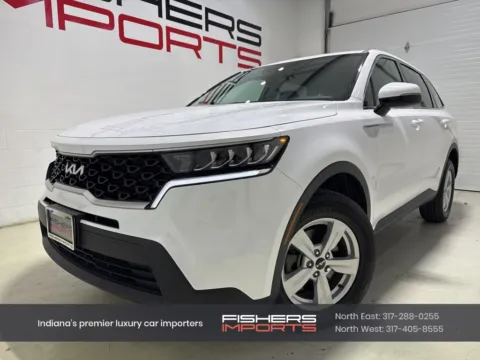 White 2023 Kia Sorento LX for sale in Fishers, IN