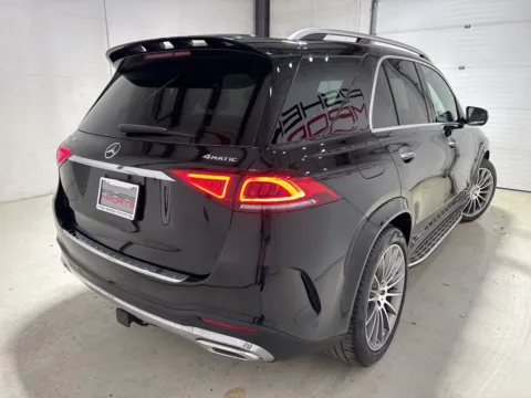 More photos of 2022 Mercedes-Benz GLE 350 at Fishers Imports - North East, IN
