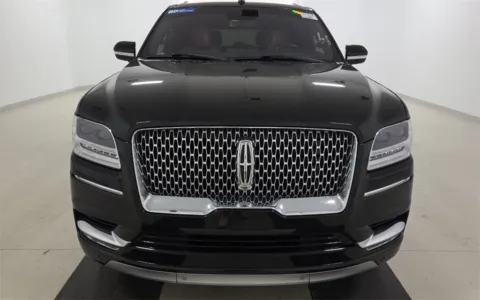 Photos of 2020 Lincoln Navigator Reserve for sale in Fredericksburg, VA at Sullivan Auto Trading Fredericksburg