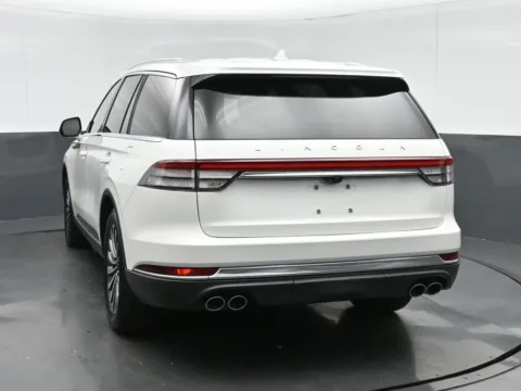 More photos of 2020 Lincoln Aviator Reserve at Sullivan Auto Trading Fredericksburg, VA