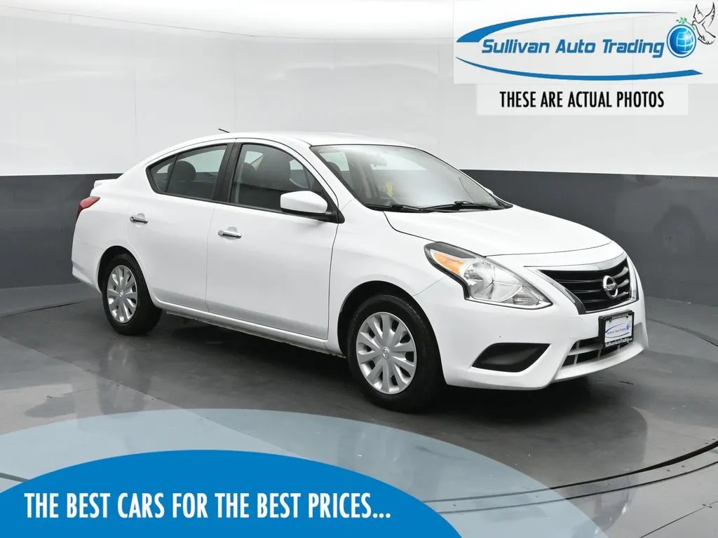 White 2017 Nissan Versa 1.6 SV for sale in Fredericksburg, VA