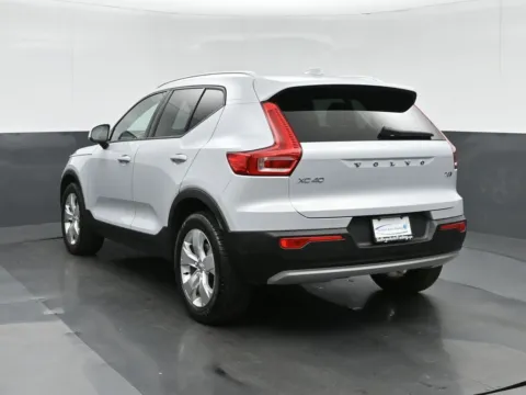 More photos of 2021 Volvo XC40 Momentum at Sullivan Auto Trading Fredericksburg, VA