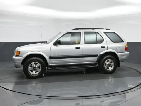 More photos of 1999 Isuzu Rodeo LS at Sullivan Auto Trading Fredericksburg, VA