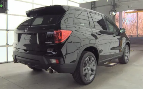 More photos of 2022 Honda Passport EX-L at Sullivan Auto Trading Fredericksburg, VA