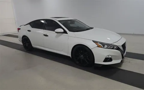 Another view of 2020 Nissan Altima 2.0 Platinum for sale in Fredericksburg, VA at Sullivan Auto Trading Fredericksburg