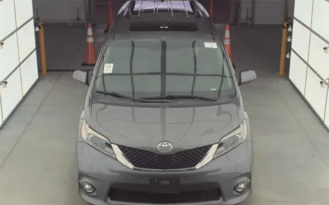 Photos of 2017 Toyota Sienna SE Premium for sale in Fredericksburg, VA at Sullivan Auto Trading Fredericksburg