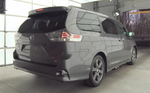 More photos of 2017 Toyota Sienna SE Premium at Sullivan Auto Trading Fredericksburg, VA