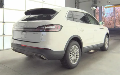 More photos of 2020 Lincoln Nautilus Standard at Sullivan Auto Trading Fredericksburg, VA