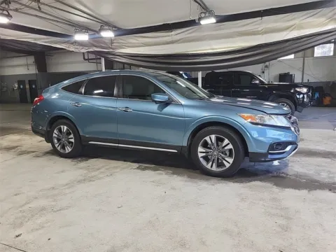 Another view of 2015 Honda Crosstour EX-L for sale in Fredericksburg, VA at Sullivan Auto Trading Fredericksburg