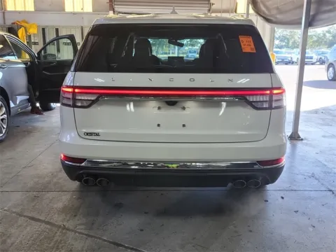 More photos of 2020 Lincoln Aviator Reserve at Sullivan Auto Trading Fredericksburg, VA