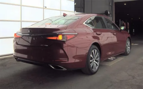 More photos of 2019 Lexus ES 350 at Sullivan Auto Trading Fredericksburg, VA