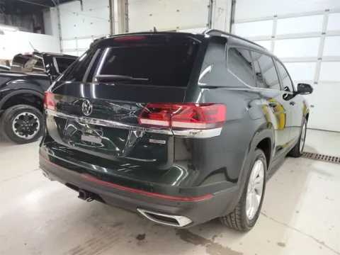 Another view of 2021 Volkswagen Atlas 3.6L V6 SE w/Technology for sale in Fredericksburg, VA at Sullivan Auto Trading Fredericksburg