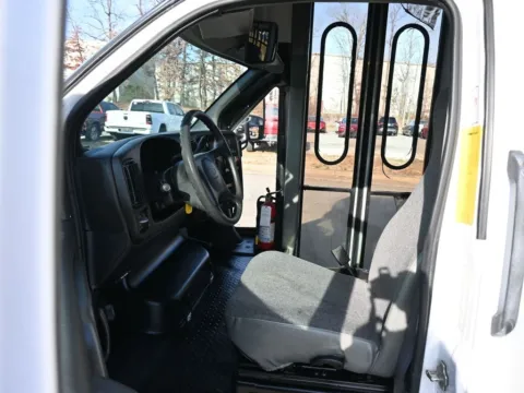 More photos of 2004 Chevrolet Kodiak C5500 at Sullivan Auto Trading Fredericksburg, VA