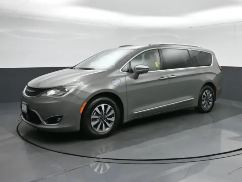 Another view of 2020 Chrysler Pacifica Hybrid Limited for sale in Fredericksburg, VA at Sullivan Auto Trading Fredericksburg