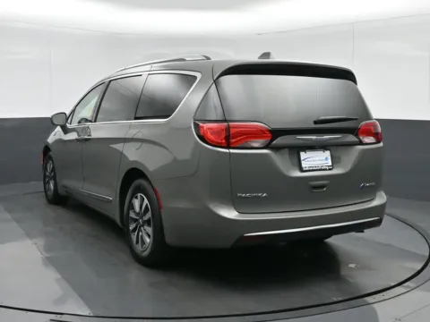 More photos of 2020 Chrysler Pacifica Hybrid Limited at Sullivan Auto Trading Fredericksburg, VA