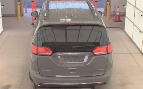 More photos of 2020 Chrysler Pacifica Hybrid Limited at Sullivan Auto Trading Fredericksburg, VA