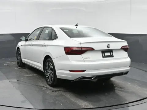 More photos of 2021 Volkswagen Jetta SEL Premium at Sullivan Auto Trading Fredericksburg, VA