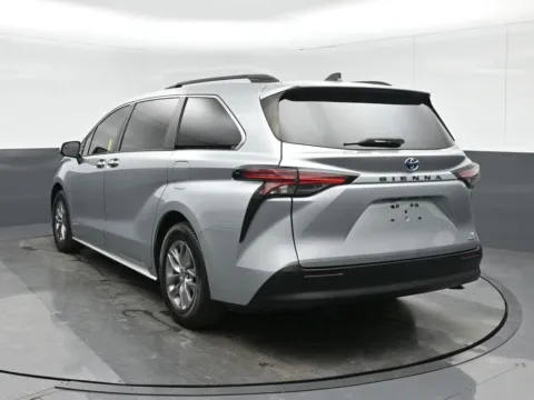 More photos of 2021 Toyota Sienna XLE at Sullivan Auto Trading Fredericksburg, VA