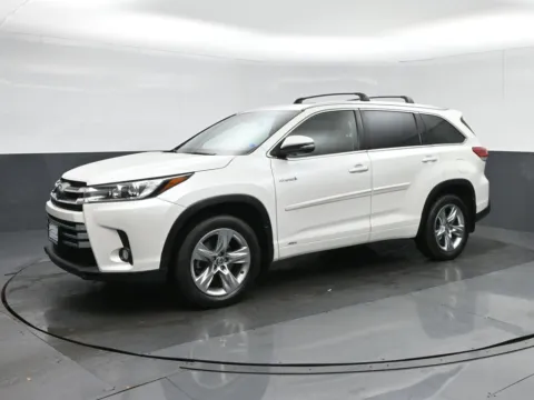 Another view of 2017 Toyota Highlander Hybrid Limited for sale in Fredericksburg, VA at Sullivan Auto Trading Fredericksburg