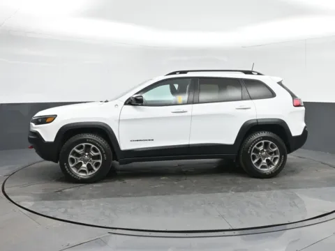 More photos of 2022 Jeep Cherokee Trailhawk at Sullivan Auto Trading Fredericksburg, VA