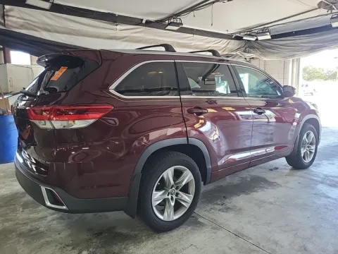 More photos of 2017 Toyota Highlander Limited at Sullivan Auto Trading Fredericksburg, VA