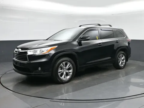 Another view of 2015 Toyota Highlander XLE V6 for sale in Fredericksburg, VA at Sullivan Auto Trading Fredericksburg