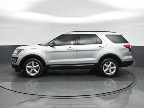 More photos of 2017 Ford Explorer XLT at Sullivan Auto Trading Fredericksburg, VA