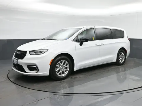 Another view of 2025 Chrysler Pacifica Select for sale in Fredericksburg, VA at Sullivan Auto Trading Fredericksburg