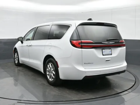 More photos of 2025 Chrysler Pacifica Select at Sullivan Auto Trading Fredericksburg, VA
