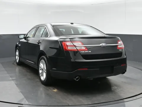 More photos of 2018 Ford Taurus SEL at Sullivan Auto Trading Norfolk, VA
