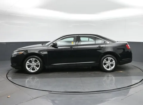 More photos of 2018 Ford Taurus SEL at Sullivan Auto Trading Fredericksburg, VA