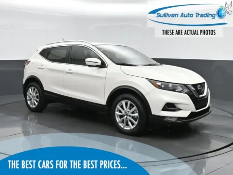 White 2022 Nissan Rogue Sport SV for sale in Fredericksburg, VA