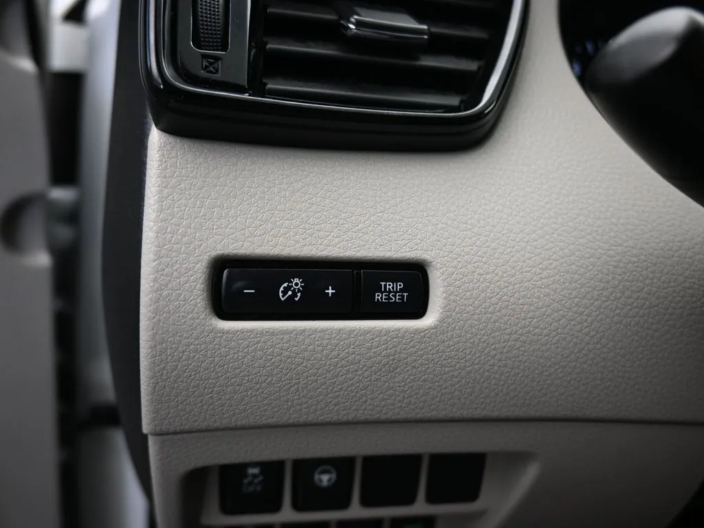 2022 Nissan Rogue Sport SV - Photo 23