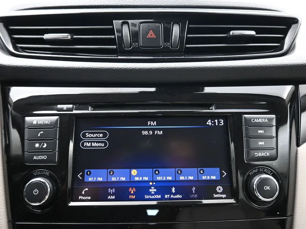 2022 Nissan Rogue Sport SV - Photo 16